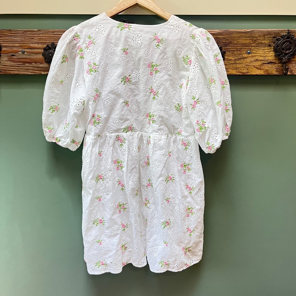 Olivaceous White Eyelet Floral Embroidered Tie Front Babydoll Mini Dress S - Picture 4 of 7